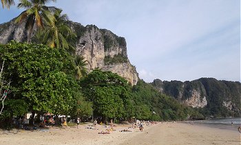 Retire in/vacation in Thailand